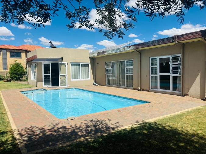 5 Bedroom House for Sale in Sasolburg Ext 23