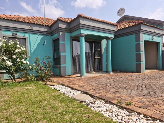 House to Rent in Alliance