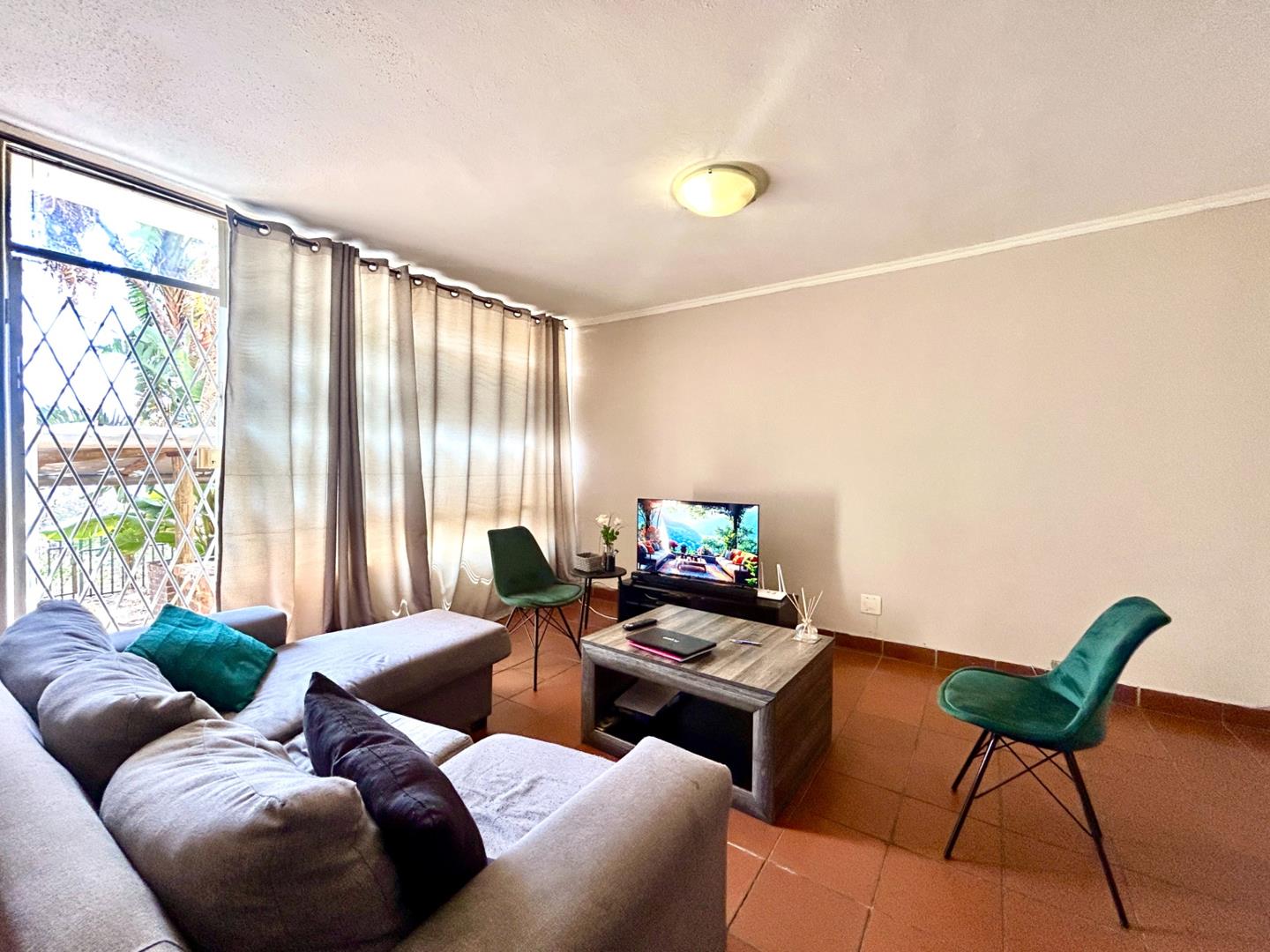 2 Bedroom Apartment / flat for sale in La Montagne 5, 30 Joan Avenue