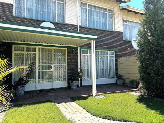 2 Bedroom Apartment / Flat for Sale in Lyndhurst