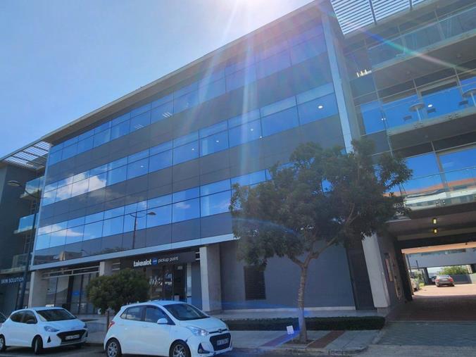 Commercial Property to Rent in New Town Centre