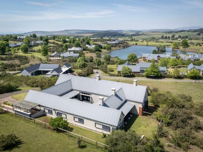 4 Bedroom House for Sale in Gowrie Farm Golf Estate