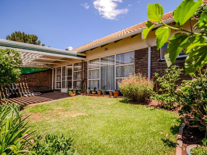 3 Bedroom Townhouse for Sale in Horizon View