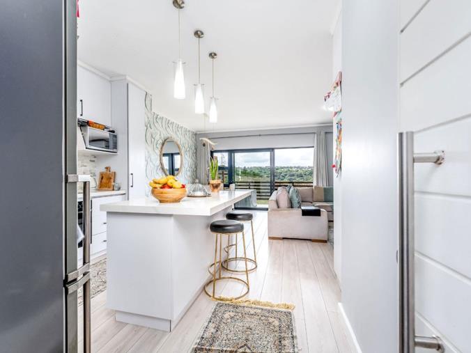 3 Bedroom Apartment / Flat for Sale in Cotswold Fenns