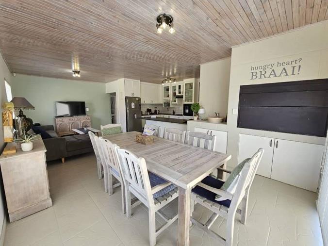 4 Bedroom House for Sale in Vogelstrand