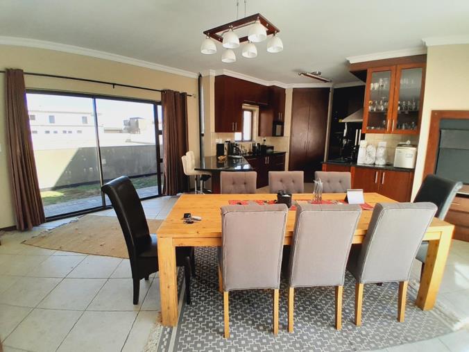 3 Bedroom Townhouse for Sale in Mile 4