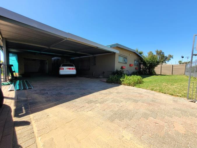 3 Bedroom House to Rent in Ross Kent North