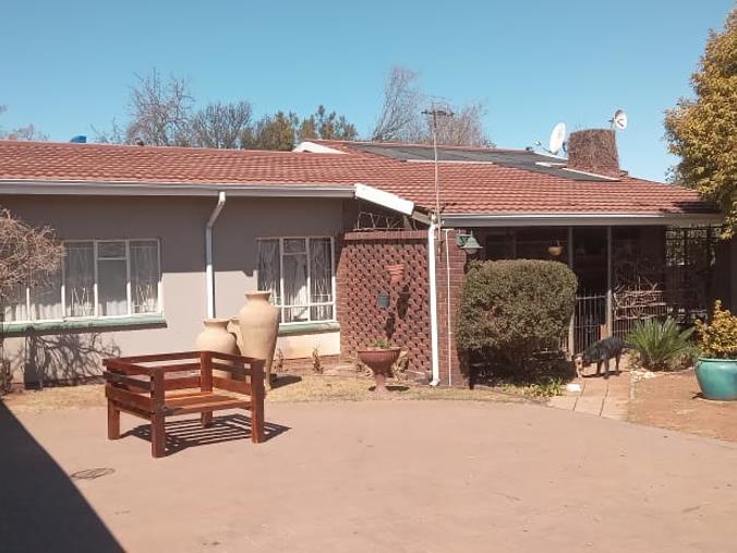 3 Bedroom House for Sale in Heidelberg Central