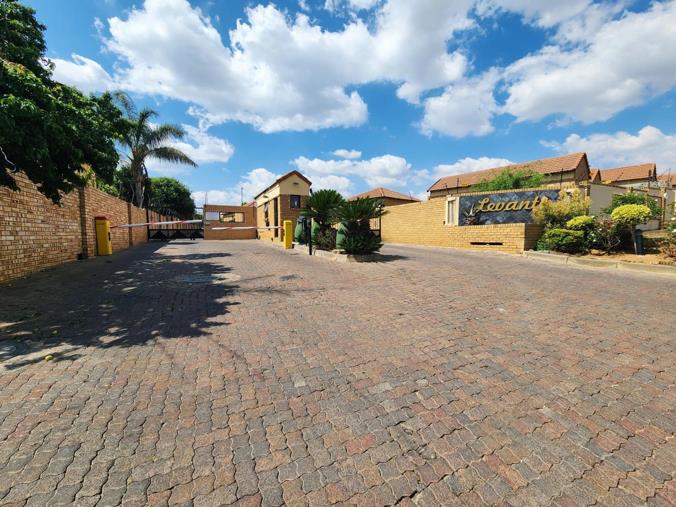 3 Bedroom Townhouse for Sale in Halfway Gardens