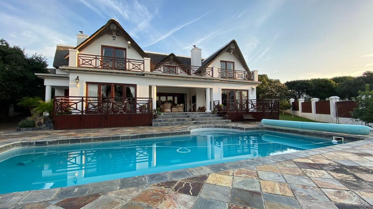 4 Bedroom House to rent in St Francis Bay Village P24115165456