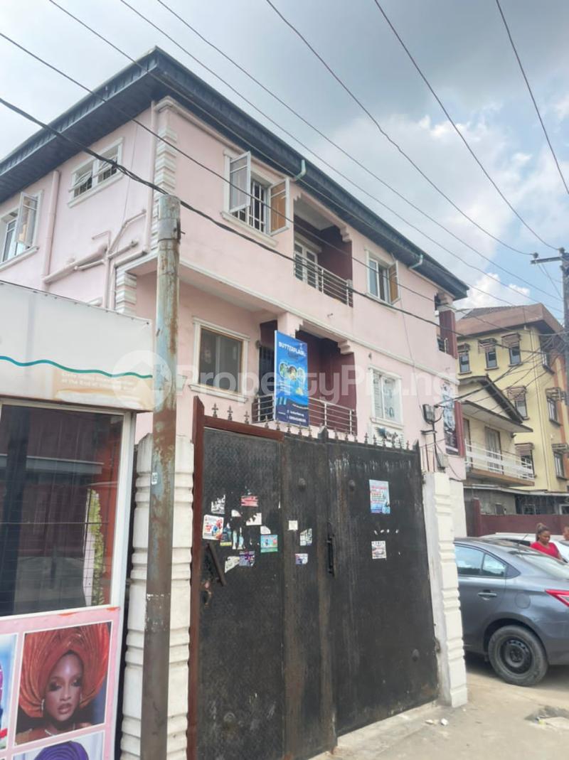 1 Bedroom Flat / Apartment in AbuleOja Yaba Lagos Flat / Apartment