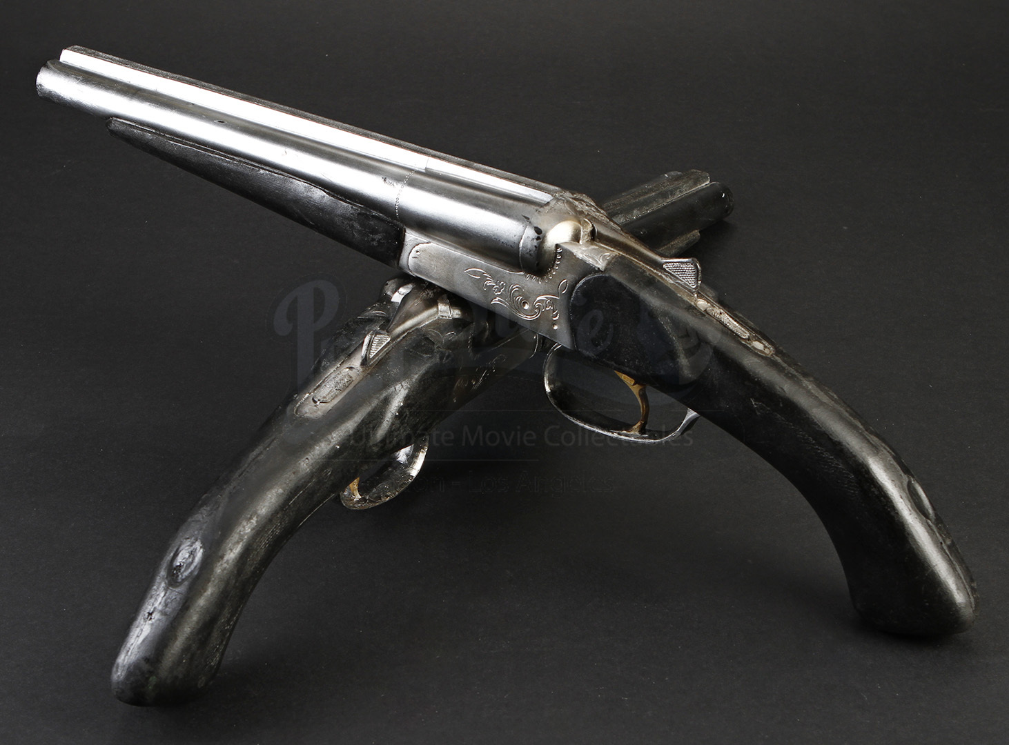 Alices (Mila Jovovich) Dual Shotgun Display Prop Store Ultimate