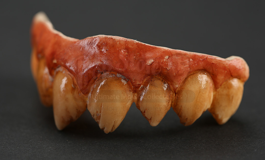 Sharp Dentures Prop Store Ultimate Movie Collectables