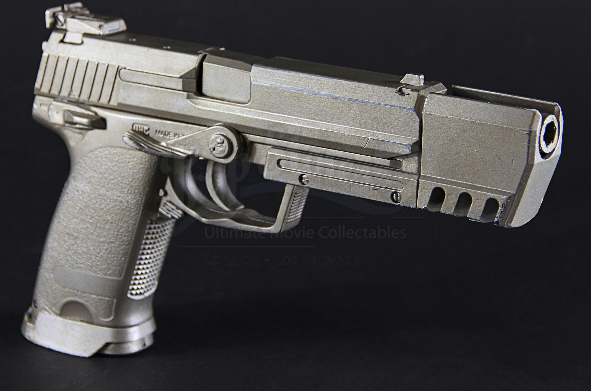 Lara Crofts (Angelina Jolie) Pistol Display Prop Store Ultimate