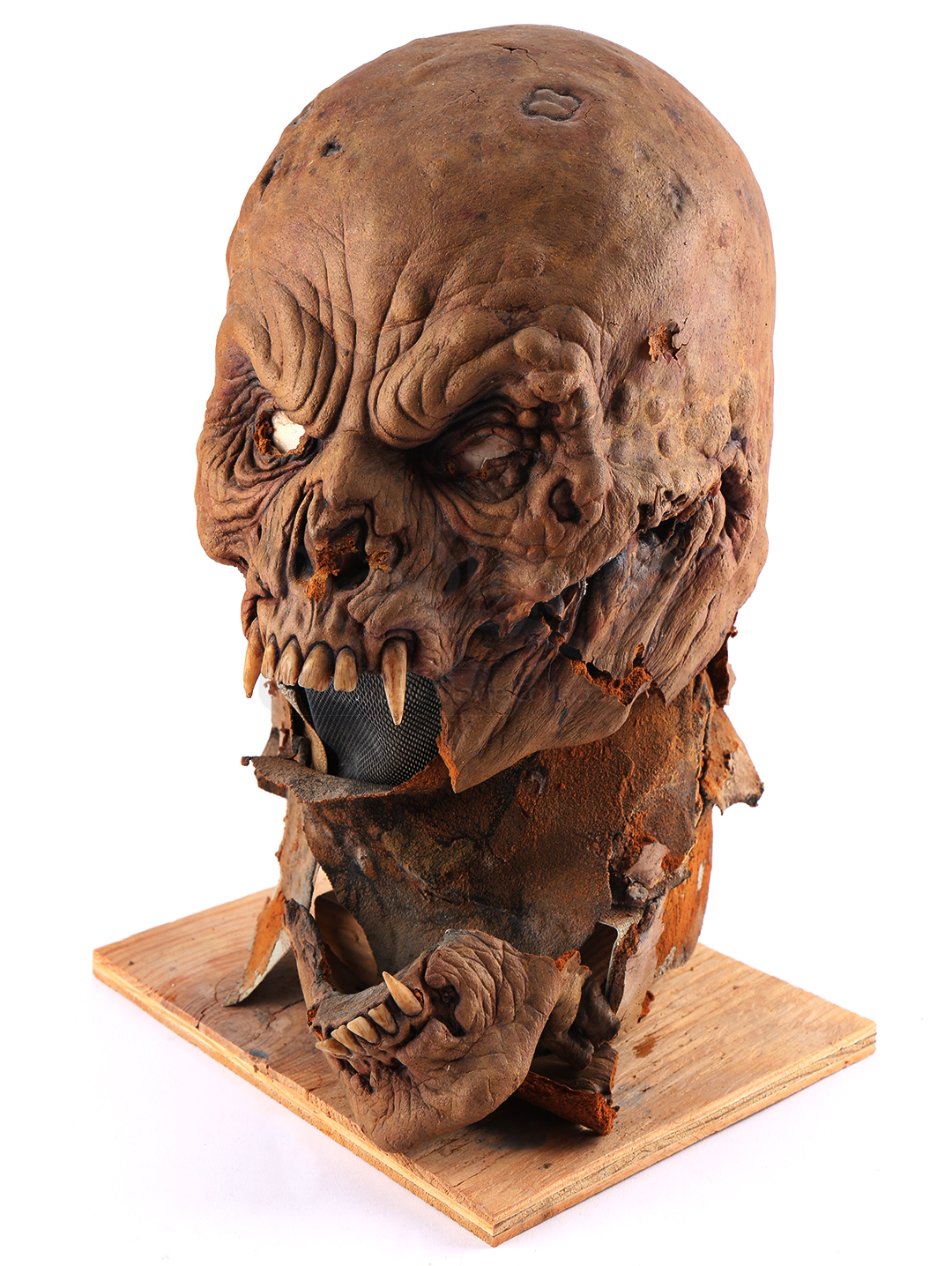 Fanged Monster Head Prop Store Ultimate Movie Collectables