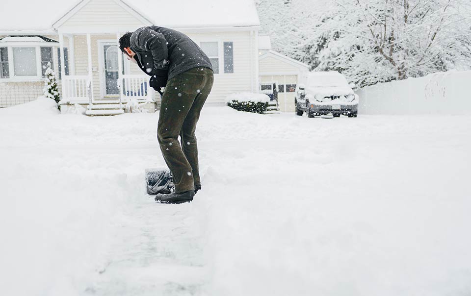 Shoveling snow increases risk of heart attack