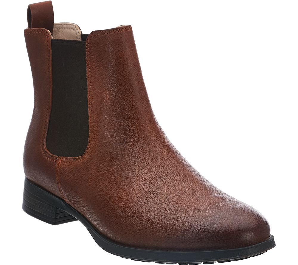 Clarks Narrative Leather Chelsea Boots Mariella Busby —