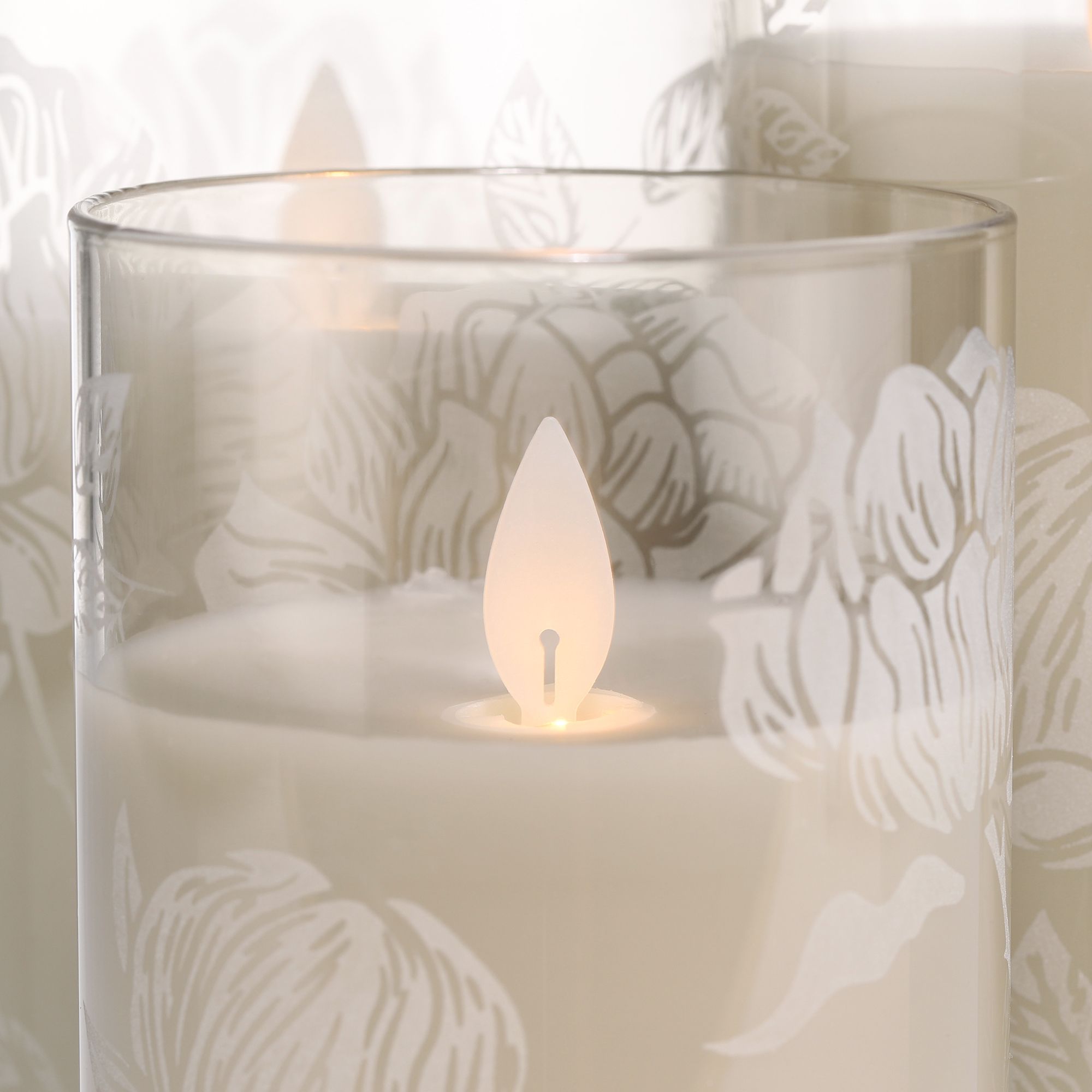 ELAMBIA 3 LEDKerzen im Glas mit Gravur Frühlingstrendfarben Höhe 13