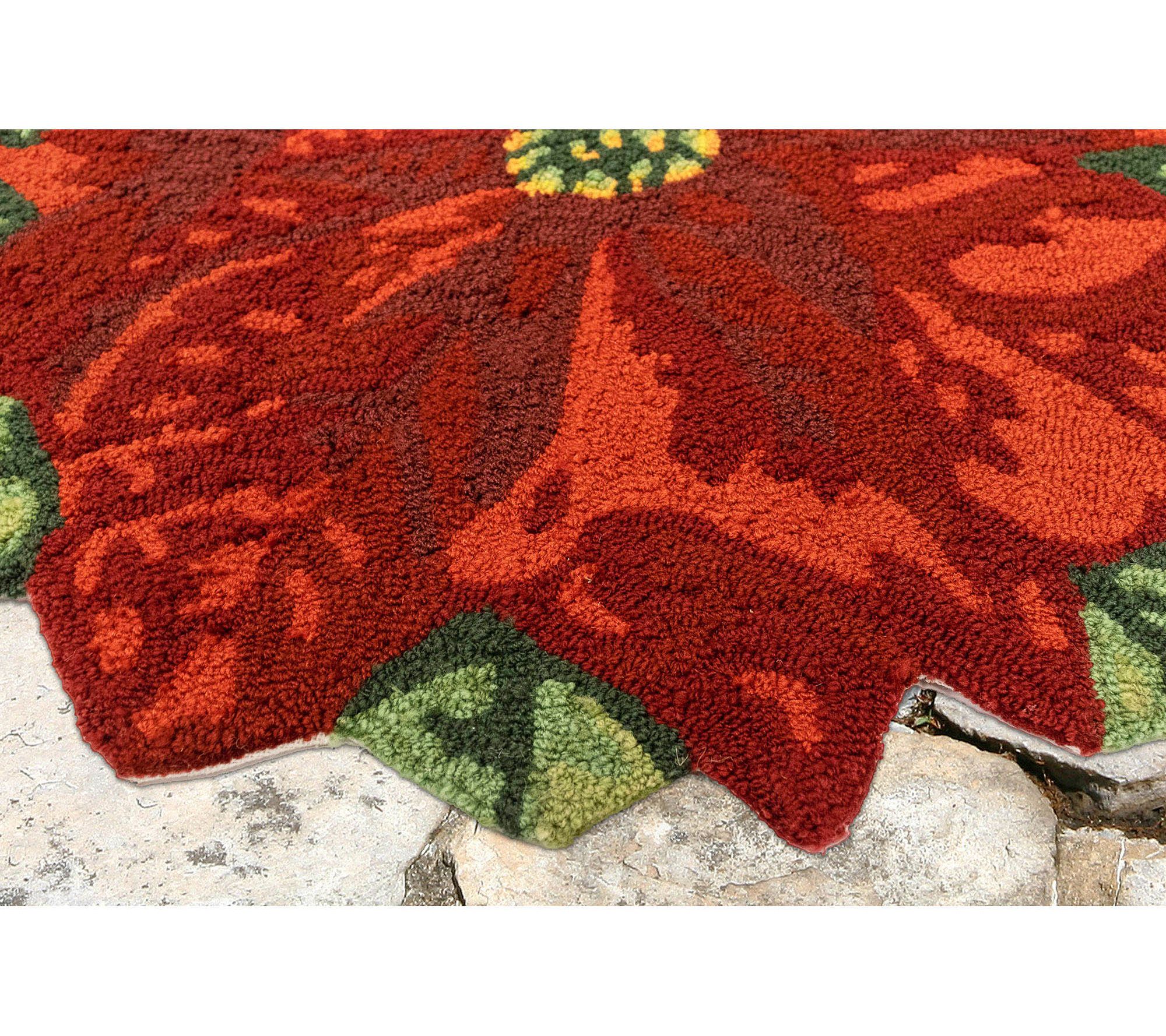 Liora Manne Frontporch Poinsettia Rug Red 20" x 30" Half Round
