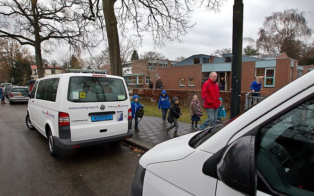 Kamper leerlingen kunnen toch met taxi naar Eliëzerschool Zwolle