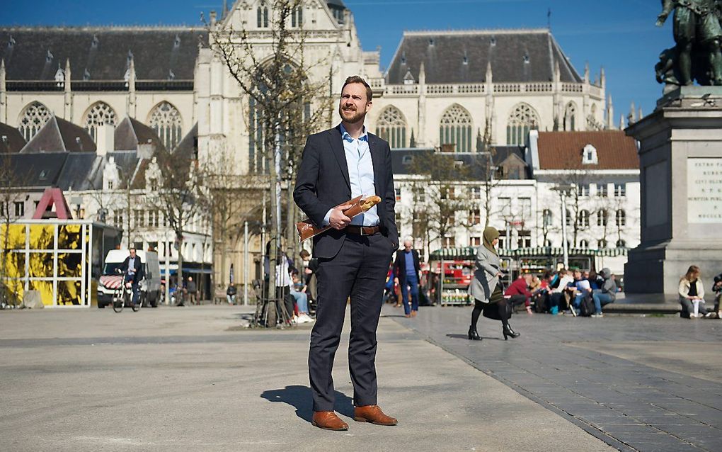 Ds. Van Olst maakt dankbaar gebruik van openluchtdiensten in België