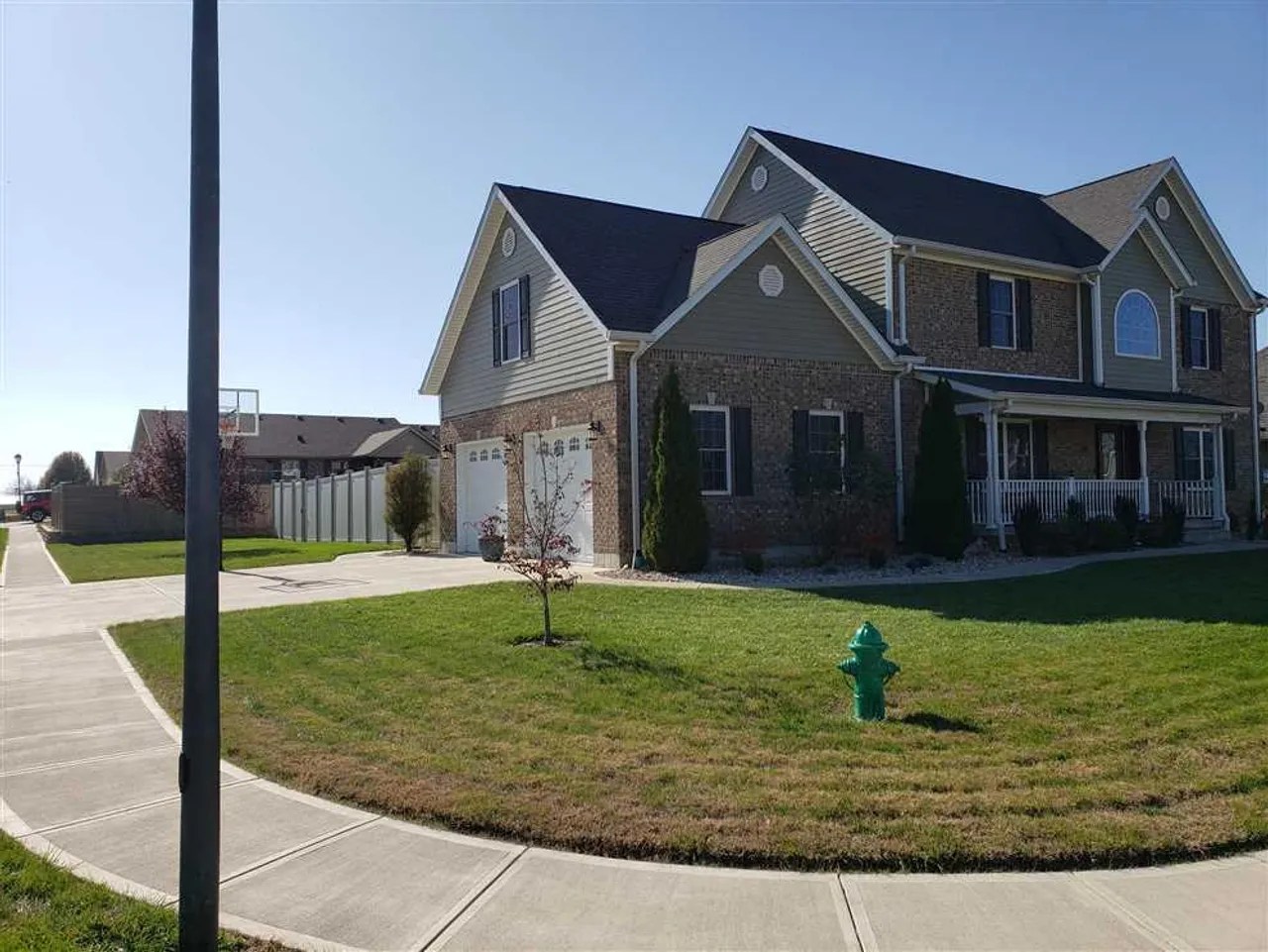 House for sale. 3696 sq ft with 5 bedrooms and 3.5 bathrooms in