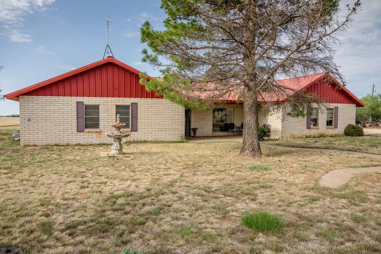 9+/Acres & Home, Trent Nolan County Trent, TX
