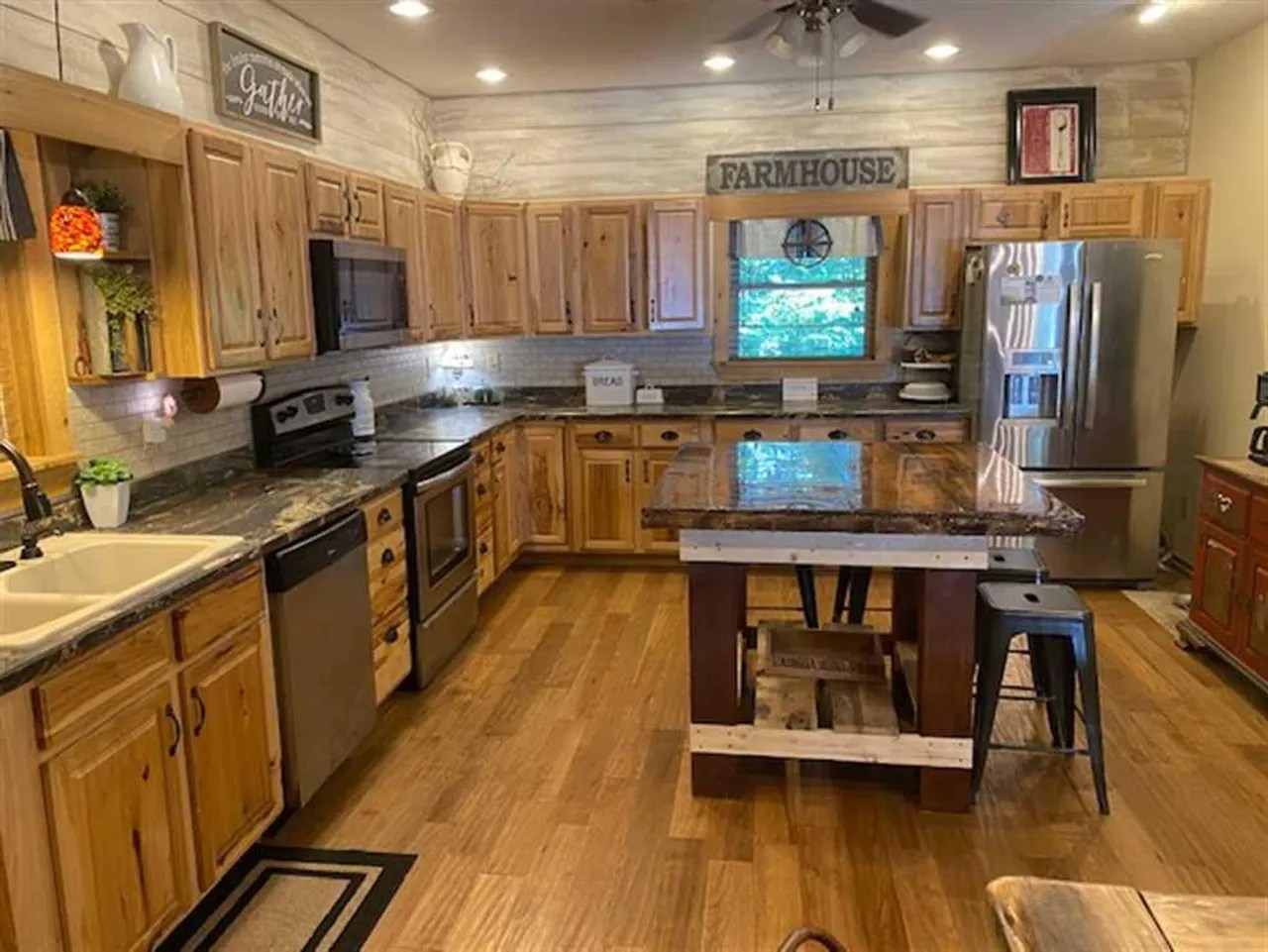 Clay County, 38 acres, 3,000 square feet for sale in Clay