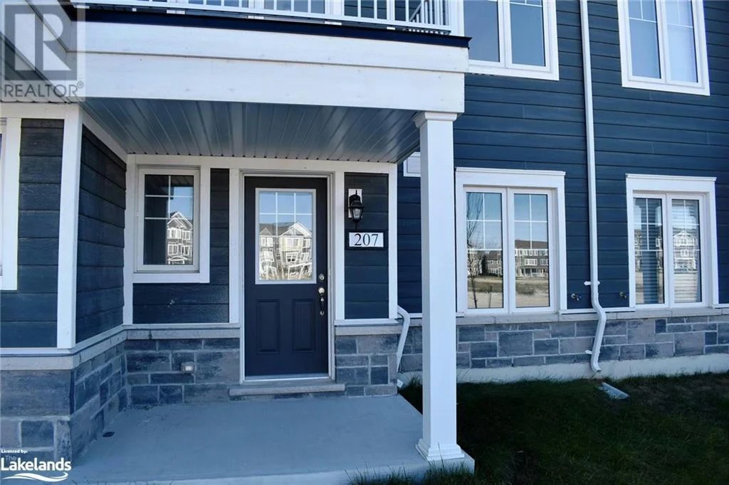 207 VILLAGE GATE DR Drive, Wasaga Beach, ON L9Z2X2 Home For Rent RE