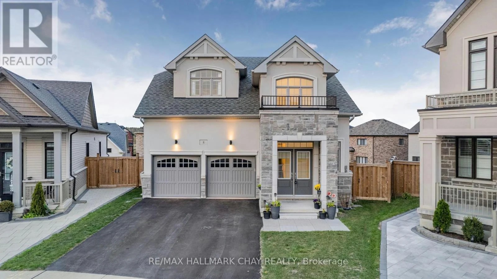 8 PIETROWSKI DRIVE, (Keswick North), ON L4P0J7 À vendre RE