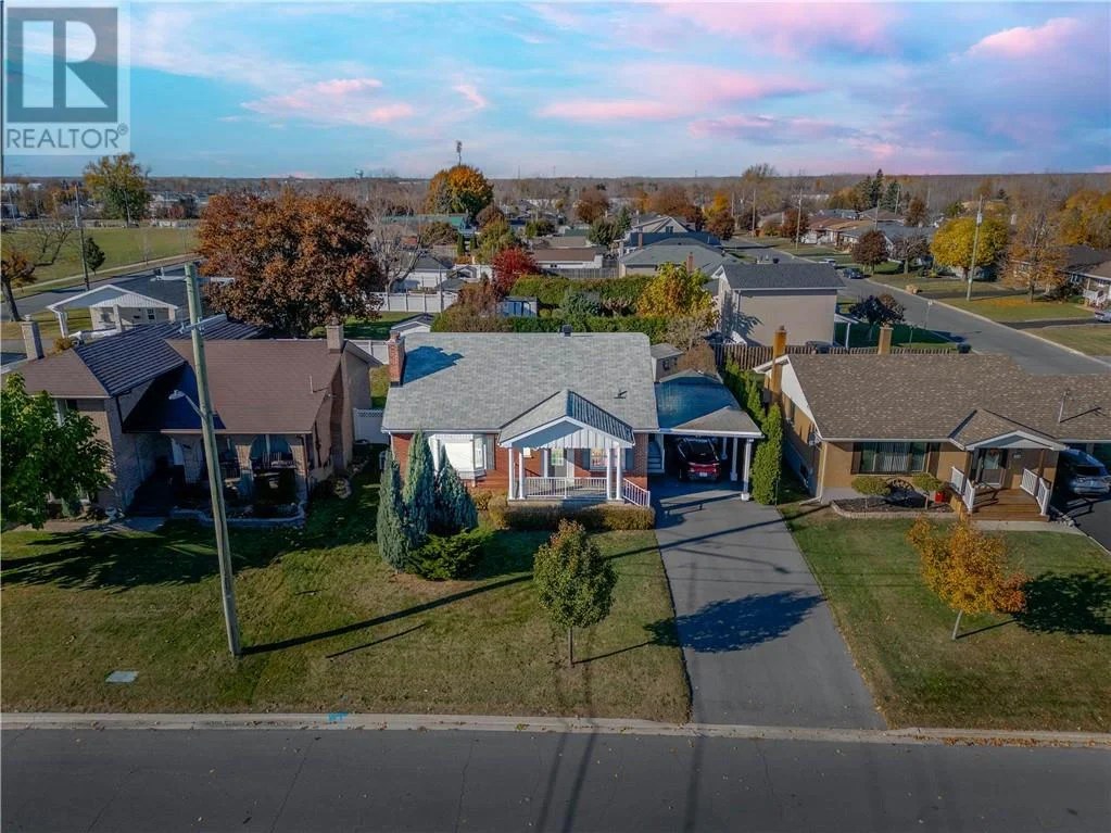 908 LASALLE STREET, Cornwall, ON K6H2V9 House For Sale RE/MAX 1418247