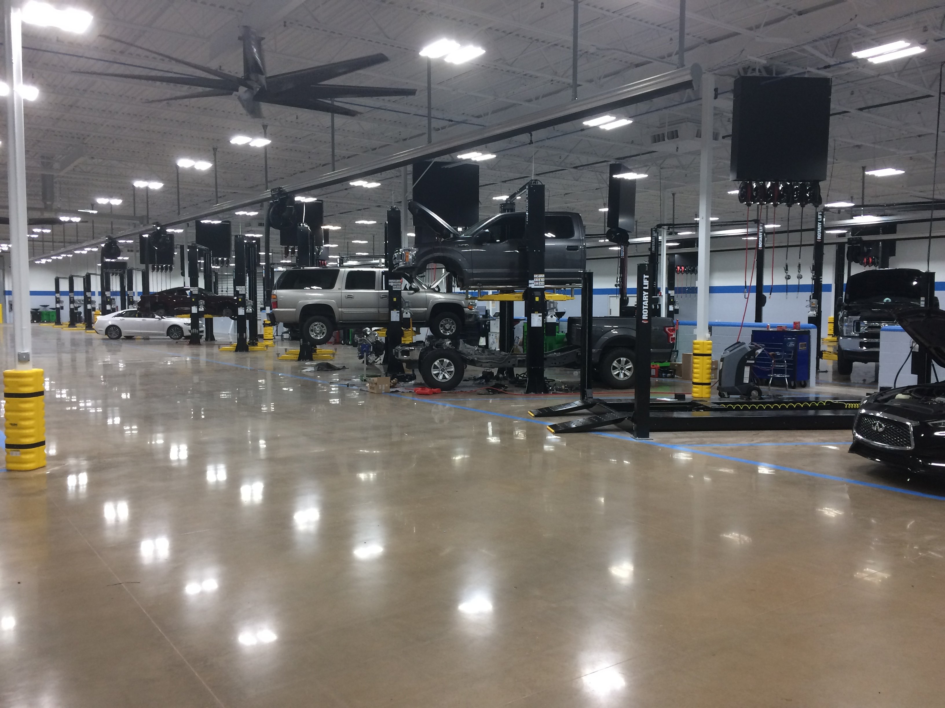 Bozard Ford Lincoln's Service Department's 48 new climate controlled