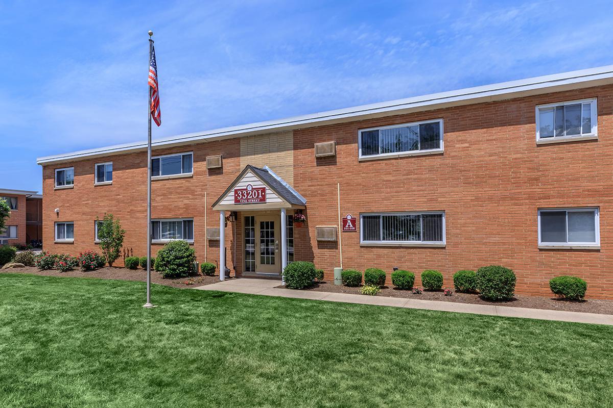 Vine East Apartments, Eastlake (see pics & AVAIL)