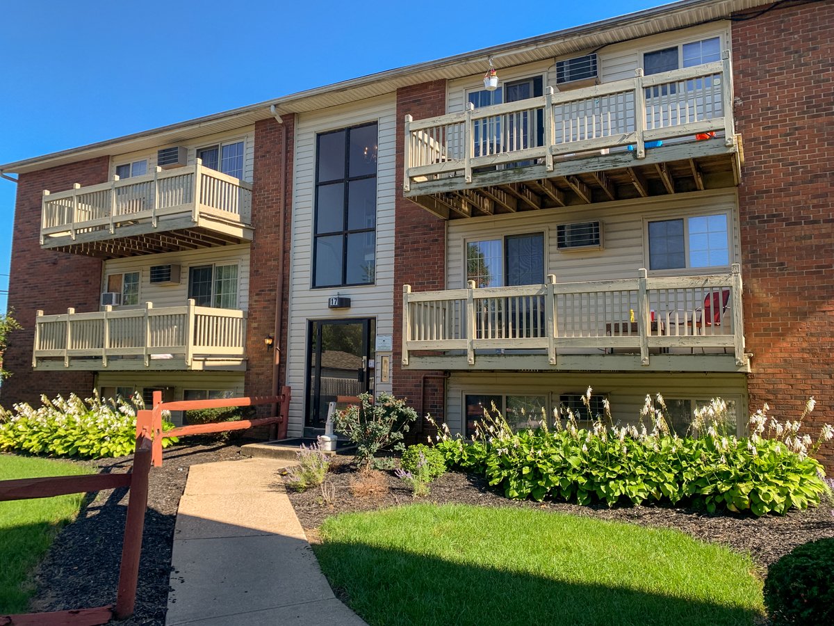 Nantucket Apartments 5717 5719 S Nantucket Dr Lorain, OH