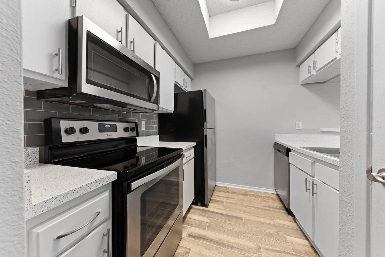 Hunters Cove Apartments (OLD) Grand Prairie, TX Rentable