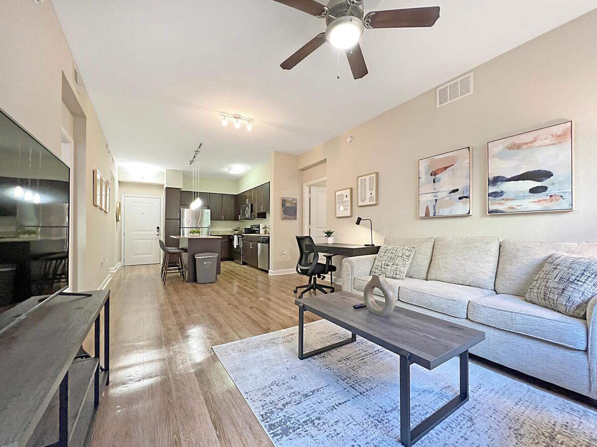 Lantower Westshore 226 (Month to Month, Fully... Apartments Tampa, FL