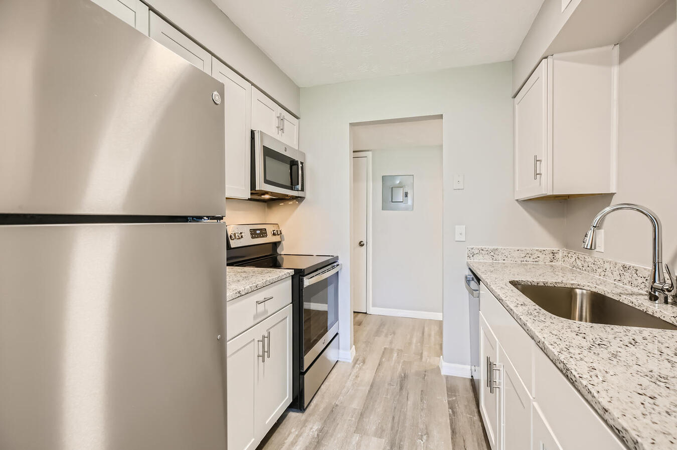 Stonemont Village Apartments Jacksonville, FL Rentable