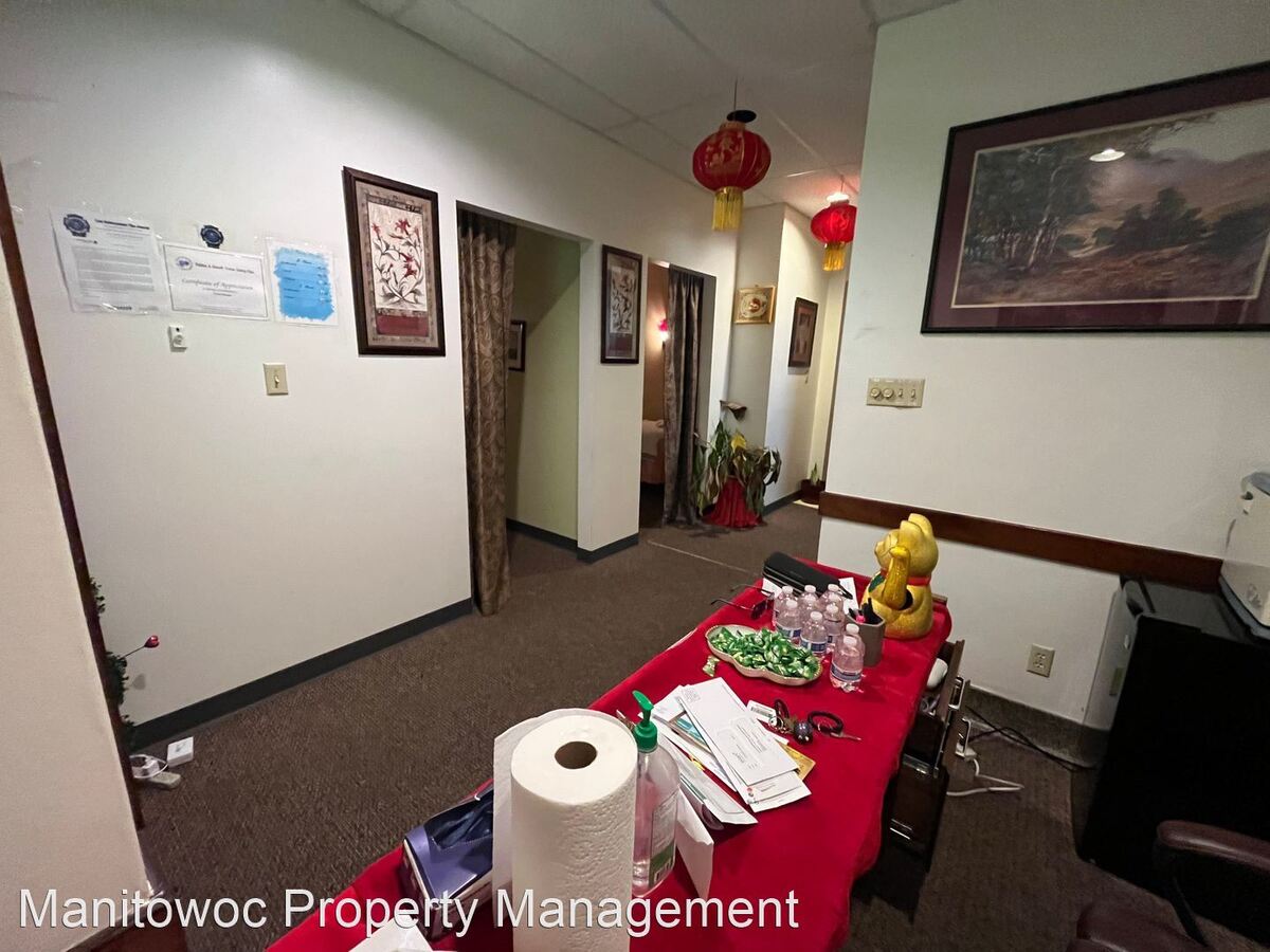 1124 S 10th St Manitowoc, WI Apartment for Rent Rentable