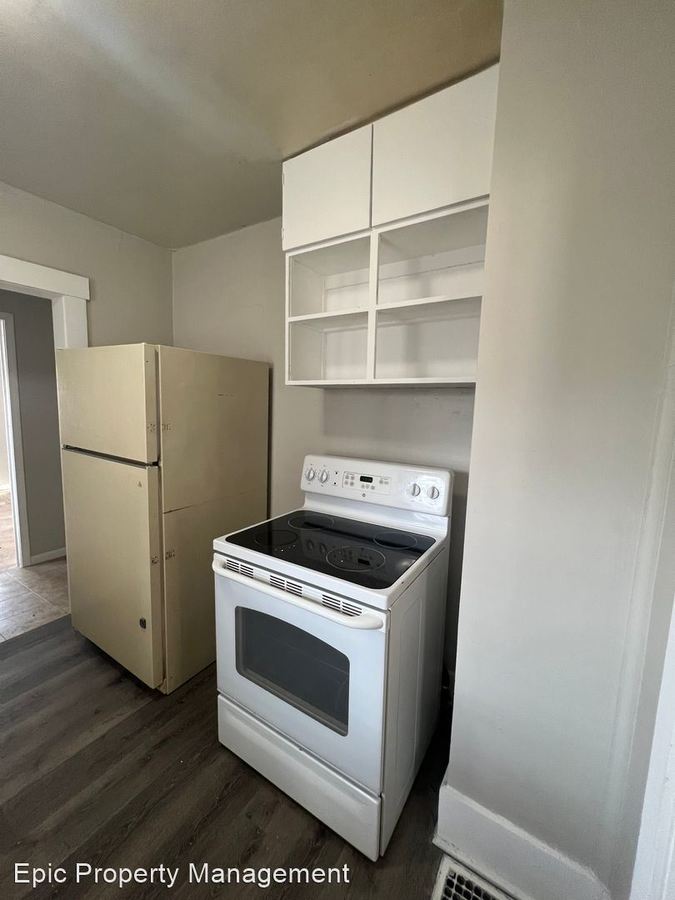 709 SW Jewell St Topeka, KS House for Rent Rentable