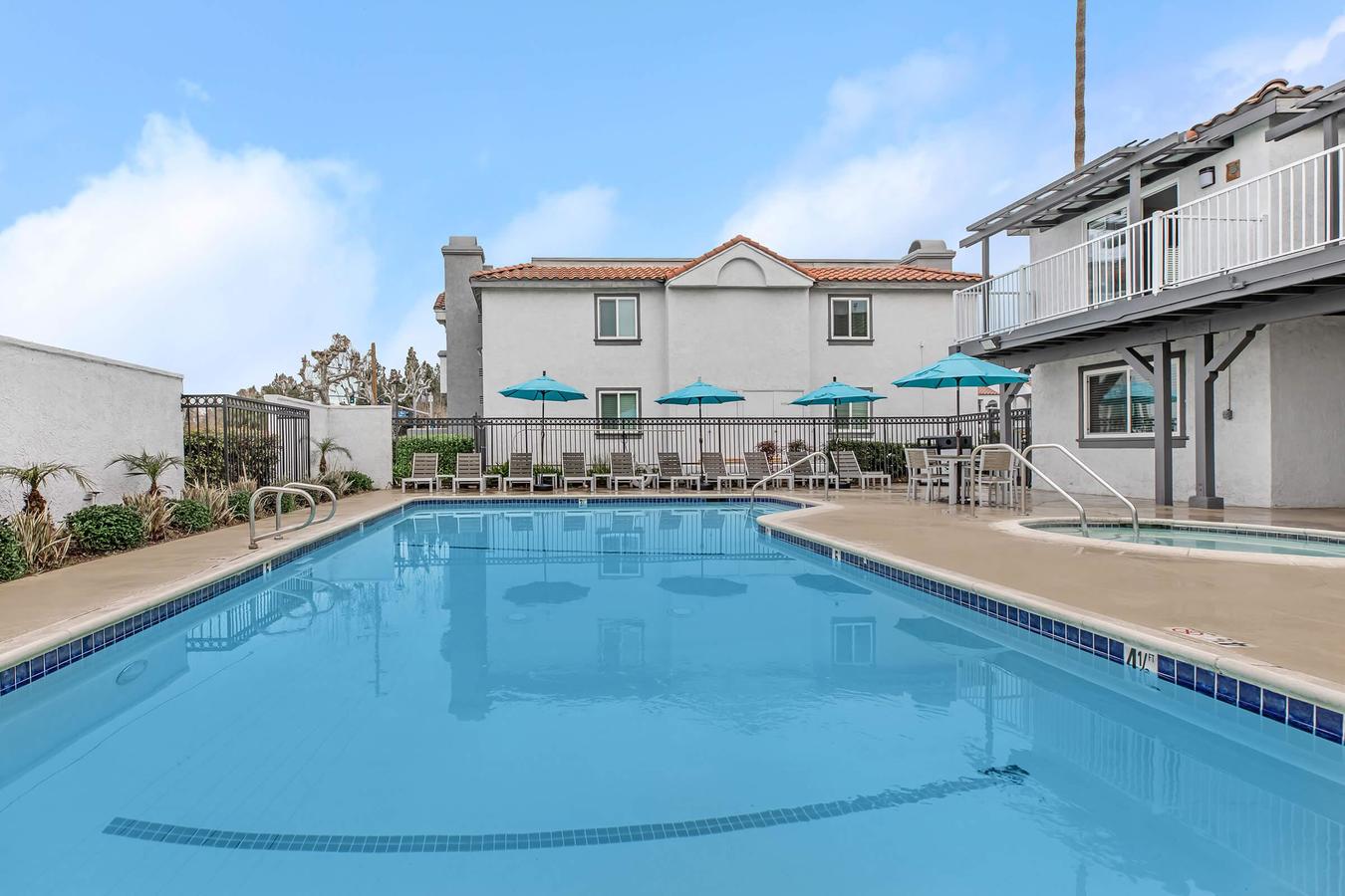 Enclave at Town Square Apartments Chino, CA Rentable