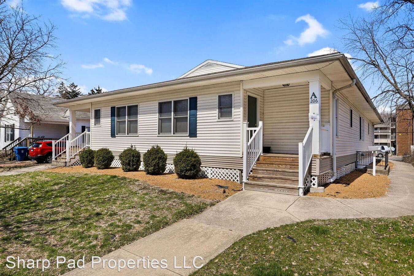 206 W William Champaign, IL Apartment for Rent Rentable