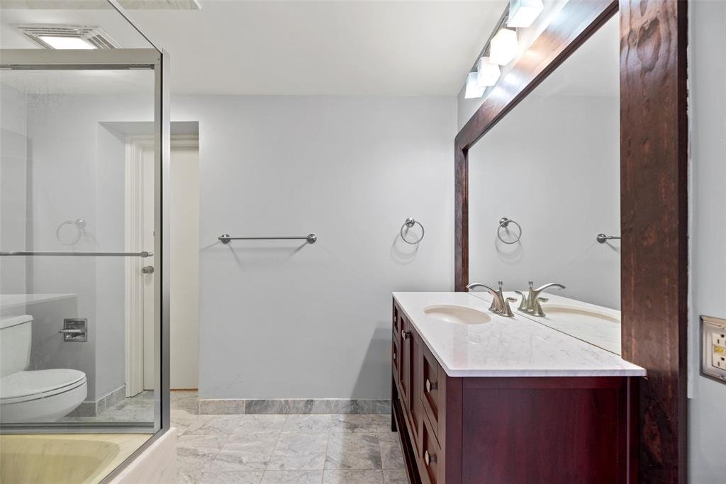 Hidalgo Lofts Apartments 5150 Hidalgo St Houston, TX