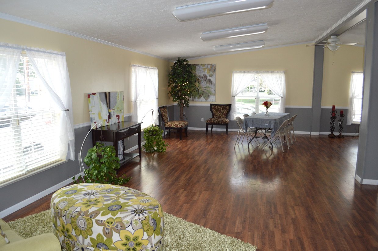 Twin Pines Apartments 2011 West Wilden Ave Goshen, IN