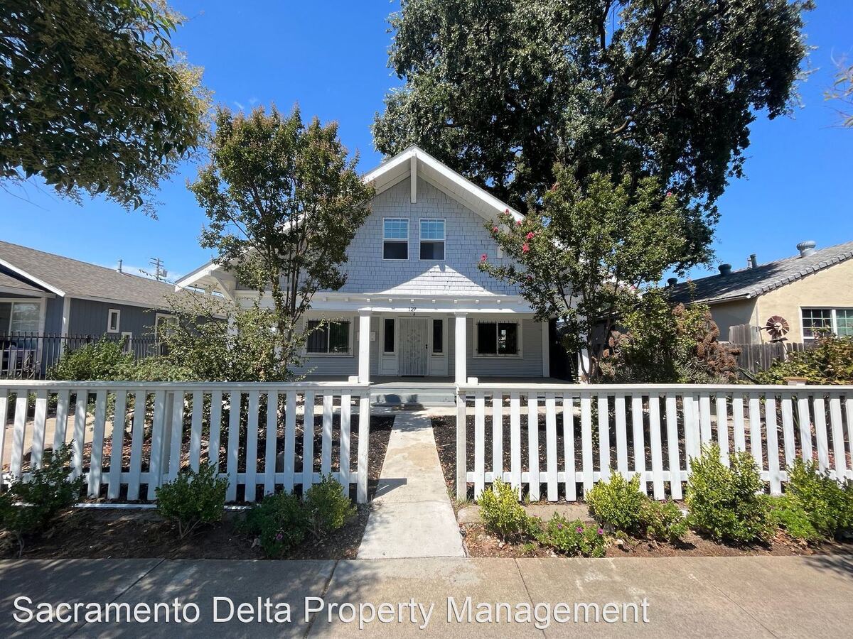 127 Arden Way Unit C Sacramento, CA Apartment for Rent
