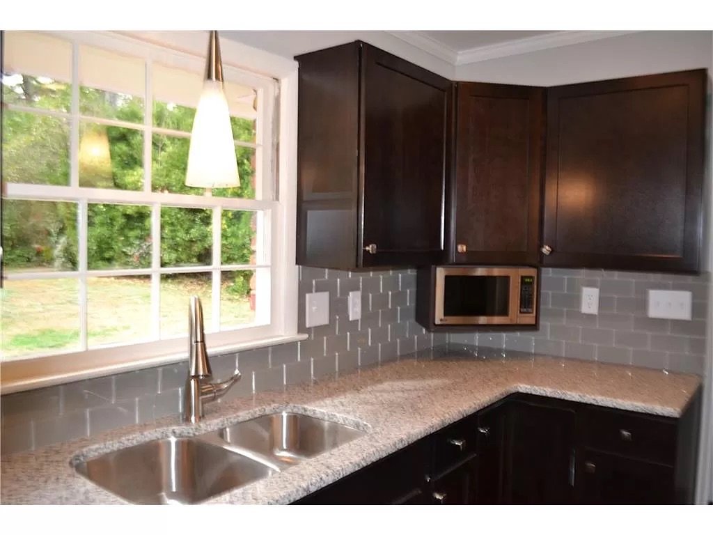 Room for rent in a shared home Apartments Chamblee, GA