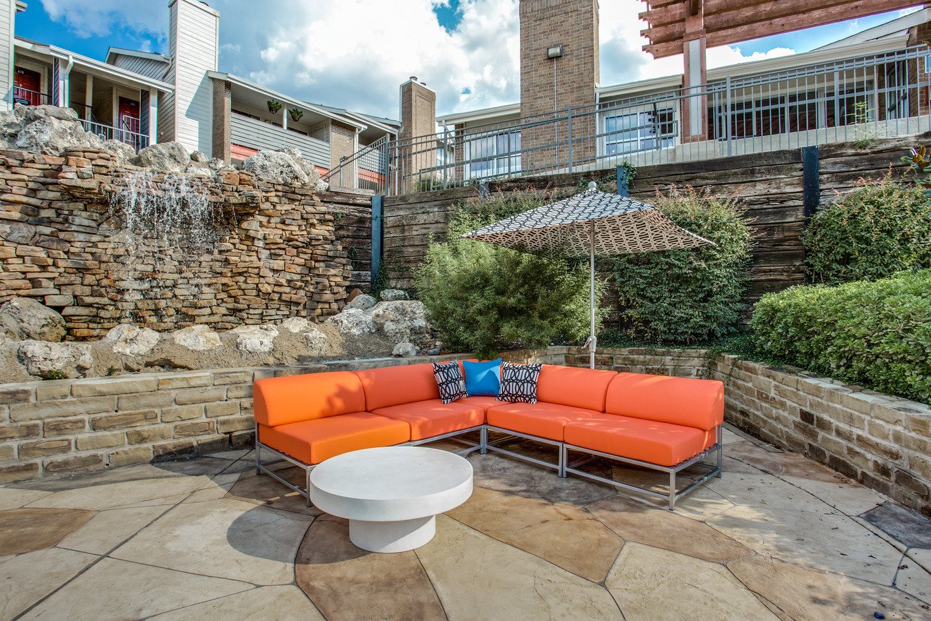 Hudson Apartments 2508 Forest Point Drive Arlington, TX