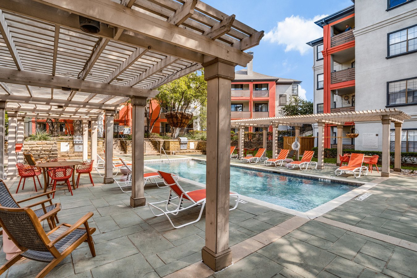 The Lana Apartments 14332 Montfort Dr Dallas, TX Rentable