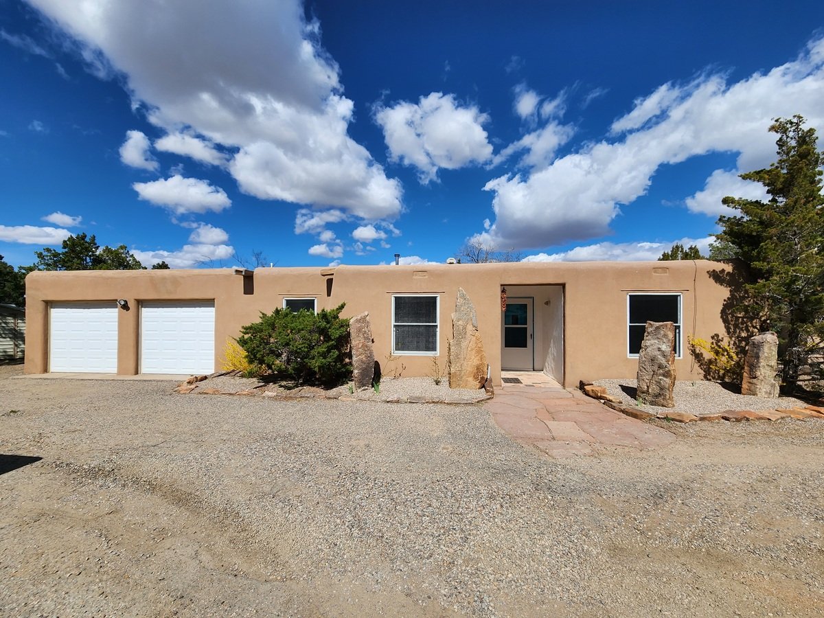 1207 Calle Luna Unit A Santa Fe, NM House for Rent Rentable