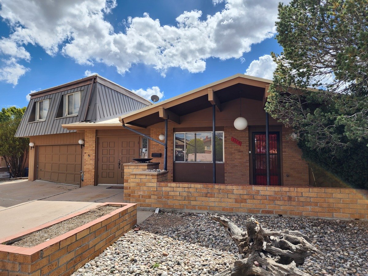 1114 Camino Consuelo Santa Fe, NM House for Rent Rentable