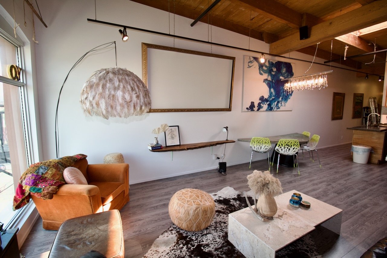 2 Bed 1 Bath Loft Style Downtown Edmonton Wow Apartments Edmonton, AB